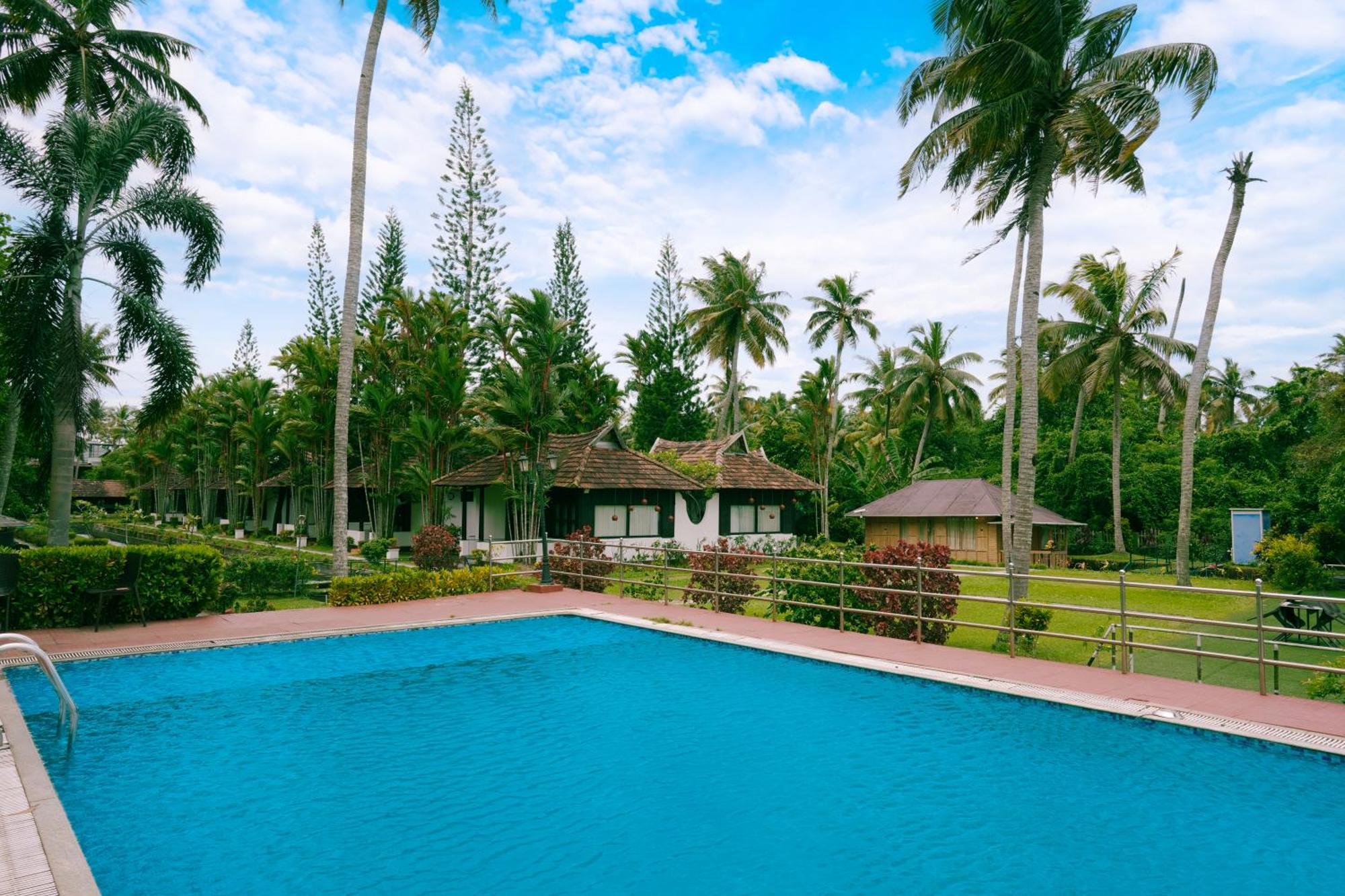 Paradise Resort Kumarakom Exterior foto